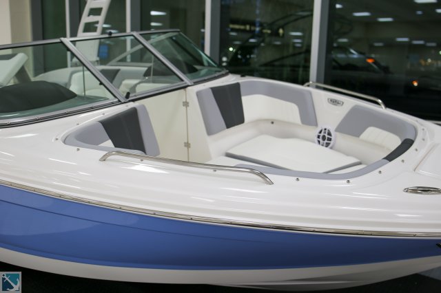 New 2024  powered Chaparral Boat for sale